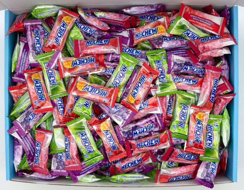 hi chew 4 flavors bulk 330 pieces 4 pound hi chew fruit strawberry mango green apple grape snackathon 153394